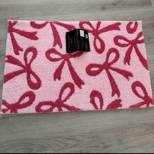 NWT Rachel Zoe Pink Bow Bath Rug